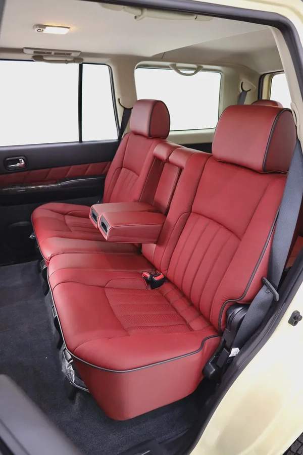NISSAN PATROL SUPER SAFARI GCC LEGEND EDITION - VTC 4800 - FULLY LOADED IN SPECIAL SAND BEIGE