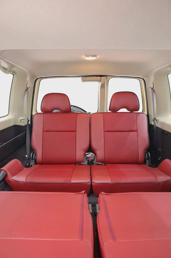 NISSAN PATROL SUPER SAFARI GCC LEGEND EDITION - VTC 4800 - FULLY LOADED IN SPECIAL SAND BEIGE