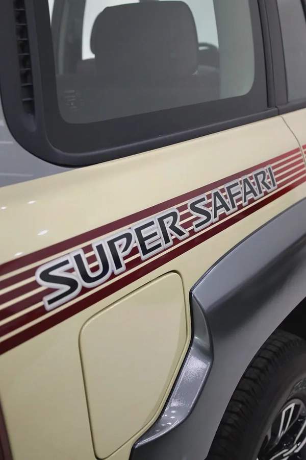 NISSAN PATROL SUPER SAFARI GCC LEGEND EDITION - VTC 4800 - FULLY LOADED IN SPECIAL SAND BEIGE