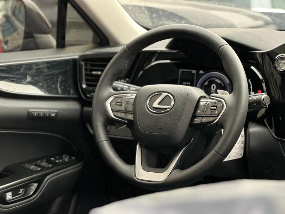 Lexus NX350h Hybrid Executive 2.5L-12-12