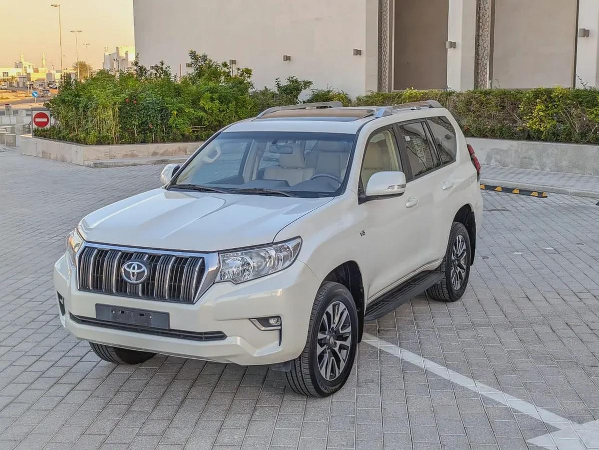 TOYOTA PRADO 2022 TXL TOP FULL OPTION GCC V6 4.0L IN EXCELLENT CONDITION-2-2