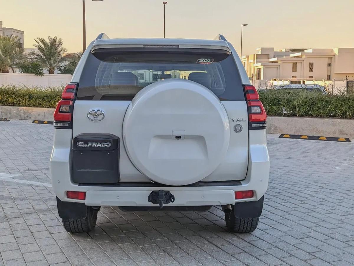TOYOTA PRADO 2022 TXL TOP FULL OPTION GCC V6 4.0L IN EXCELLENT CONDITION-19-19