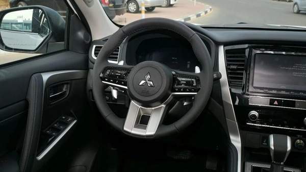Mitsubishi Montero Sport 3.0L DIESEL FULL OPTION