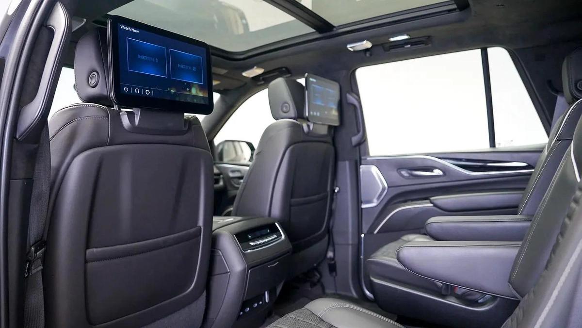 Cadillac Escalade V-11-11