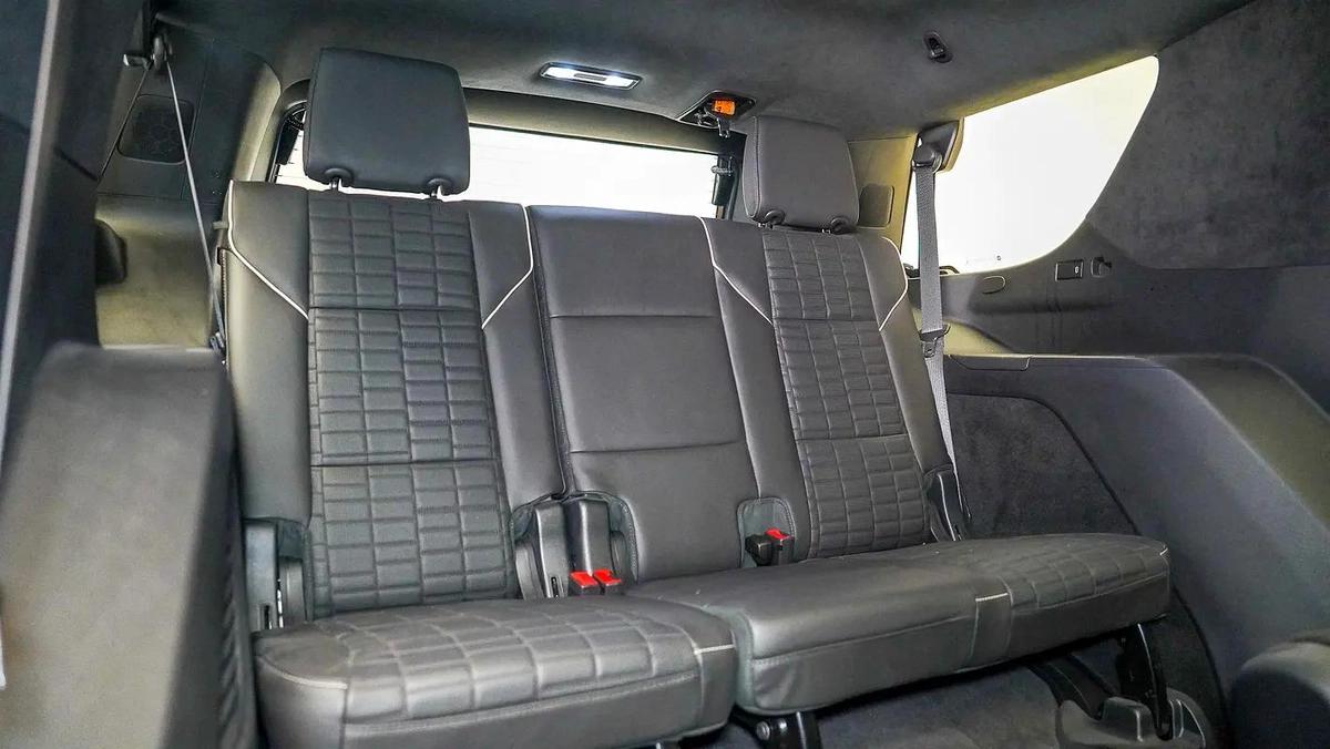 Cadillac Escalade V-9-9