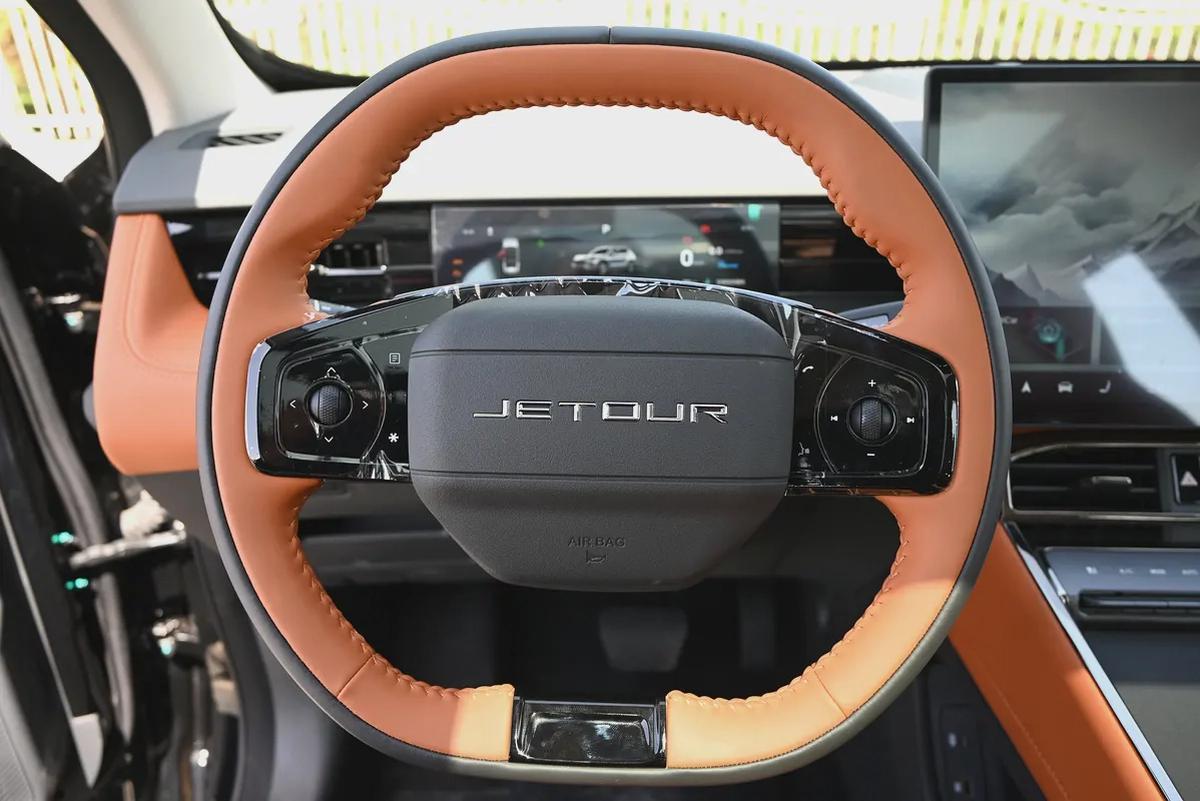 1,350 AED - JETOUR DASHING 1.6T - LUXURY 2025 - READY TO DRIVE - NO WAITING-10-10