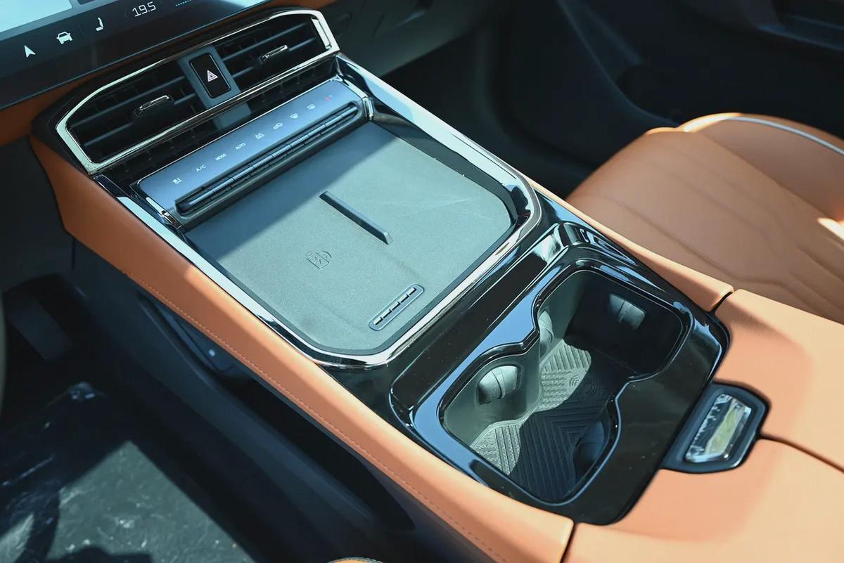 1,350 AED - JETOUR DASHING 1.6T - LUXURY 2025 - READY TO DRIVE - NO WAITING-13-13