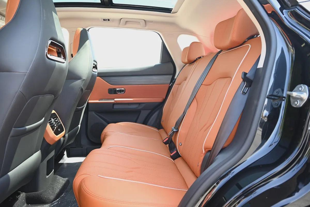 1,350 AED - JETOUR DASHING 1.6T - LUXURY 2025 - READY TO DRIVE - NO WAITING-16-16