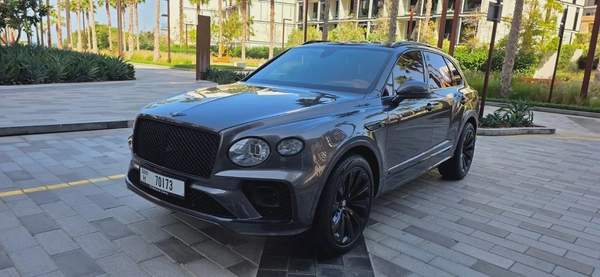 2022-Bentley Bentayga-Excellent Condition-GCC Specs-Bank Finance Available