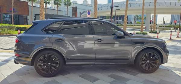 2022-Bentley Bentayga-Excellent Condition-GCC Specs-Bank Finance Available