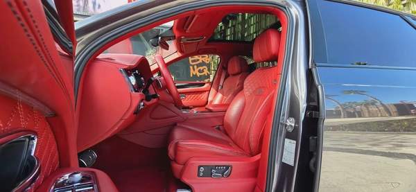 2022-Bentley Bentayga-Excellent Condition-GCC Specs-Bank Finance Available