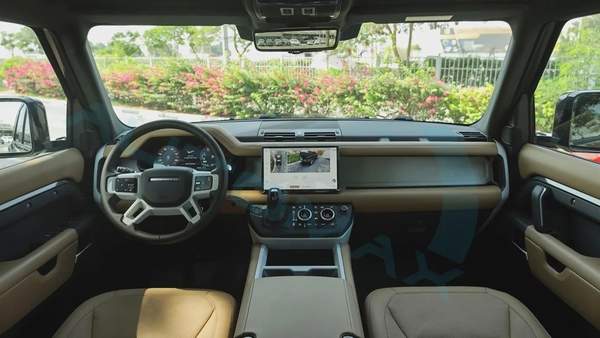 2025 Land Rover Defender 110 X-Dynamic SE P400e Plug-in Hybrid 0KM With 5 Years Or 100K KM Warranty