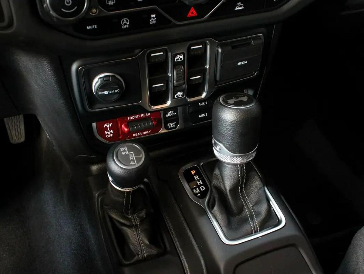2024 Jeep Rubicon Edition // 6 Cylinder No Accidents-12-12