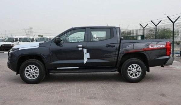 Mitsubishi L200 Mitsubishi L200 2.4L diesel M/T V4 MY 2024