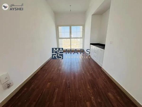 Brand New Unit| Modren Layout | Ready T0 Move