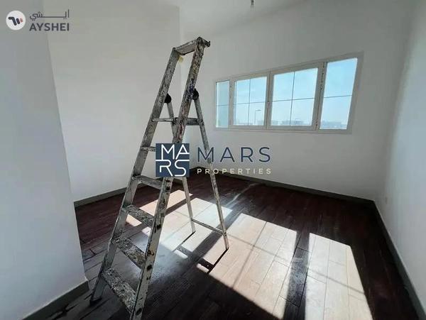 Brand New Unit| Modren Layout | Ready T0 Move