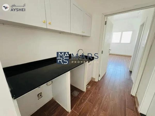 Brand New Unit| Modren Layout | Ready T0 Move