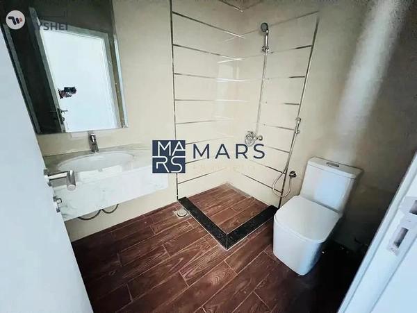 Brand New Unit| Modren Layout | Ready T0 Move