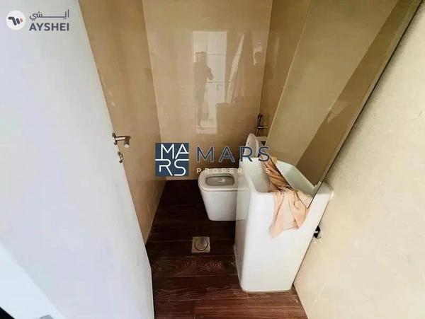 Brand New Unit| Modren Layout | Ready T0 Move