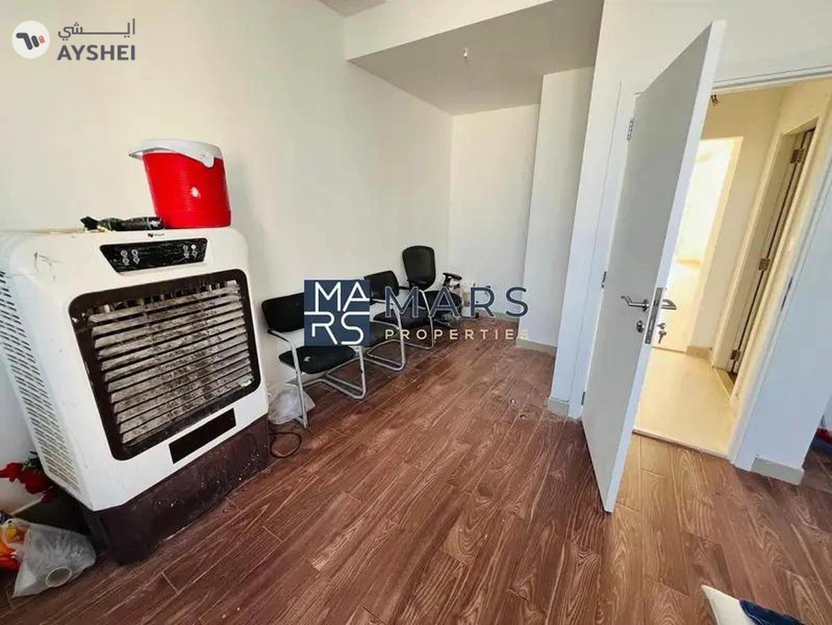 Brand New Unit| Modren Layout | Ready T0 Move-20-20