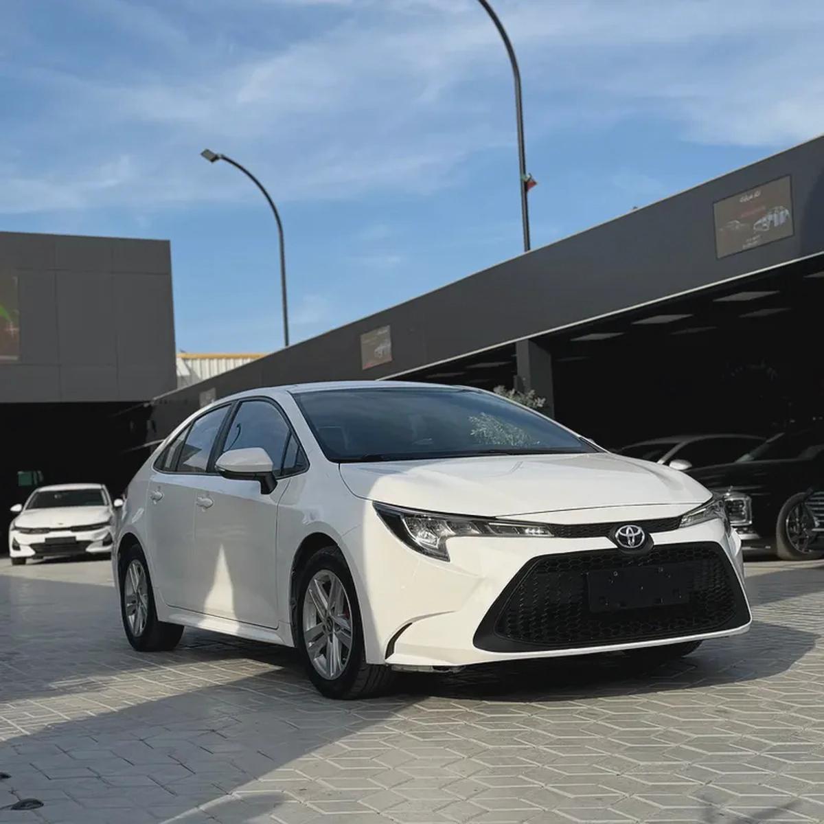 Toyota Corolla 2022 | Chinese Specs | 3-Cylinder | 12K KM | White | تويوتا كورولا 2022 صينية-2-2
