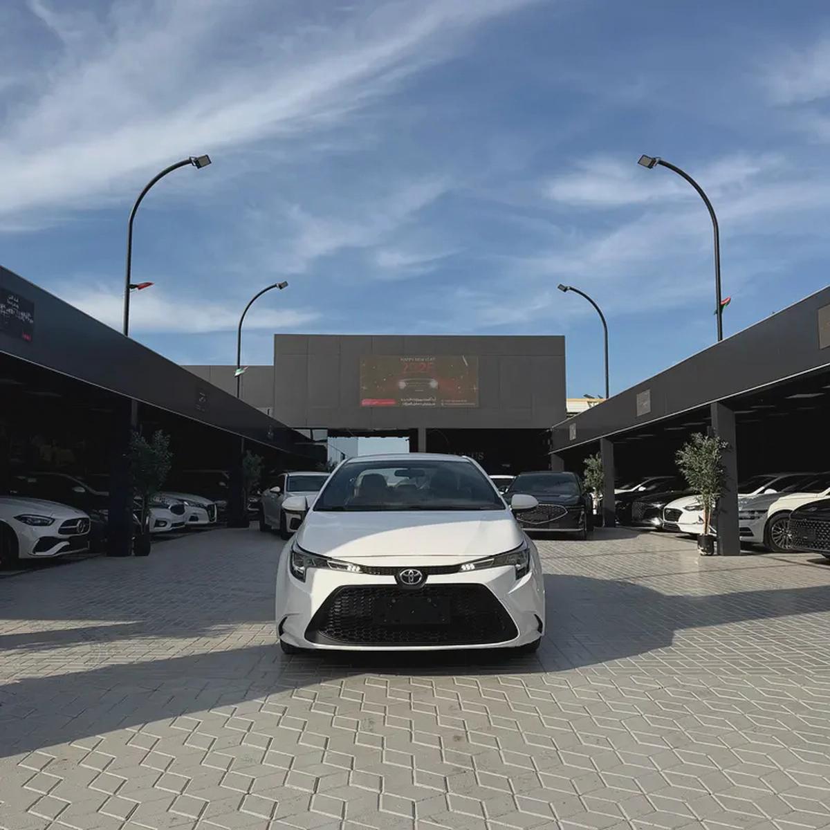 Toyota Corolla 2022 | Chinese Specs | 3-Cylinder | 12K KM | White | تويوتا كورولا 2022 صينية-3-3