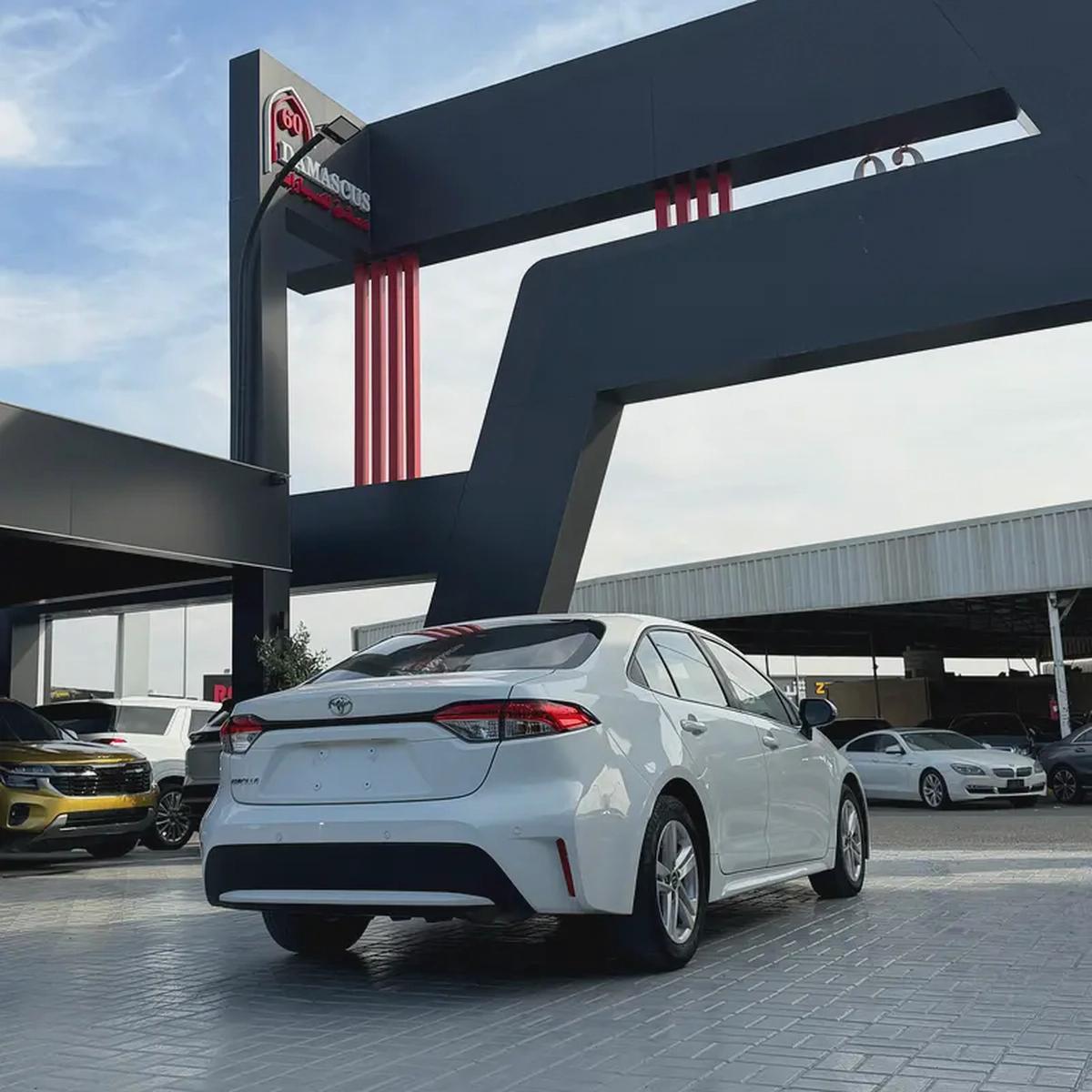 Toyota Corolla 2022 | Chinese Specs | 3-Cylinder | 12K KM | White | تويوتا كورولا 2022 صينية-5-5