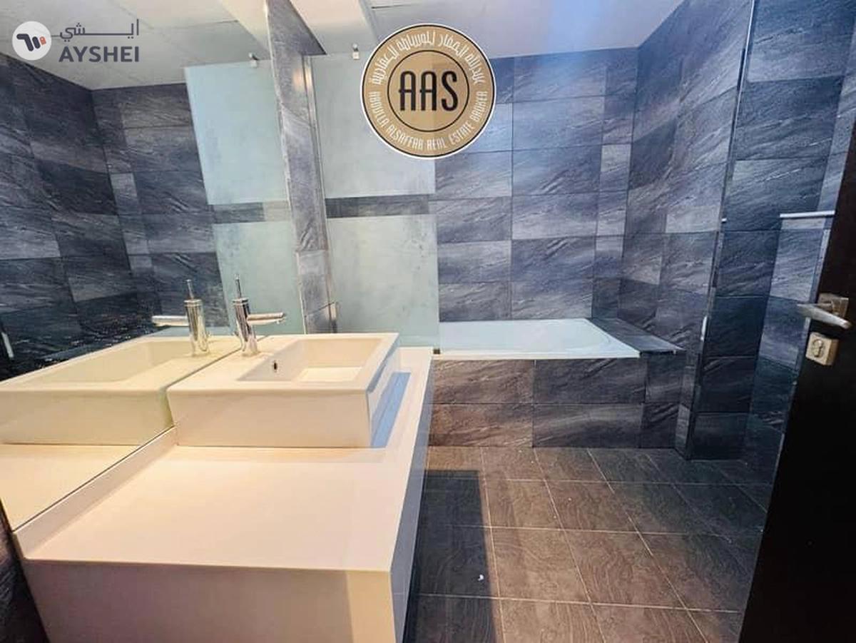 PRIME LOCATION || ALL AMENITIES || PARKING-5-5