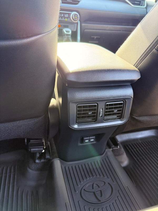 Toyota RAV4 Hybrid SE black edition 2023 full option