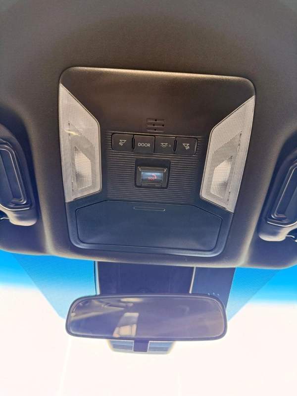 Toyota RAV4 Hybrid SE black edition 2023 full option