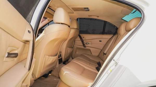 بي ام دبليو 530 موديل 2005