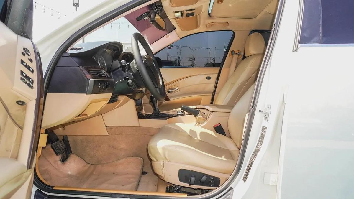 بي ام دبليو 530 موديل 2005-3-3