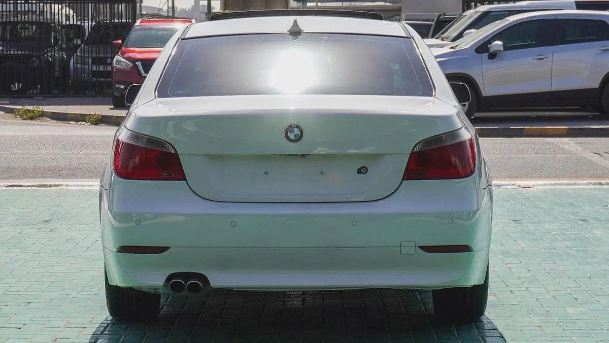 بي ام دبليو 530 موديل 2005-4-4