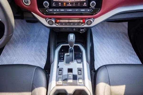 Nissan XTerra Nissan X-Terra Platinum PTR AT -MY2023- Grey