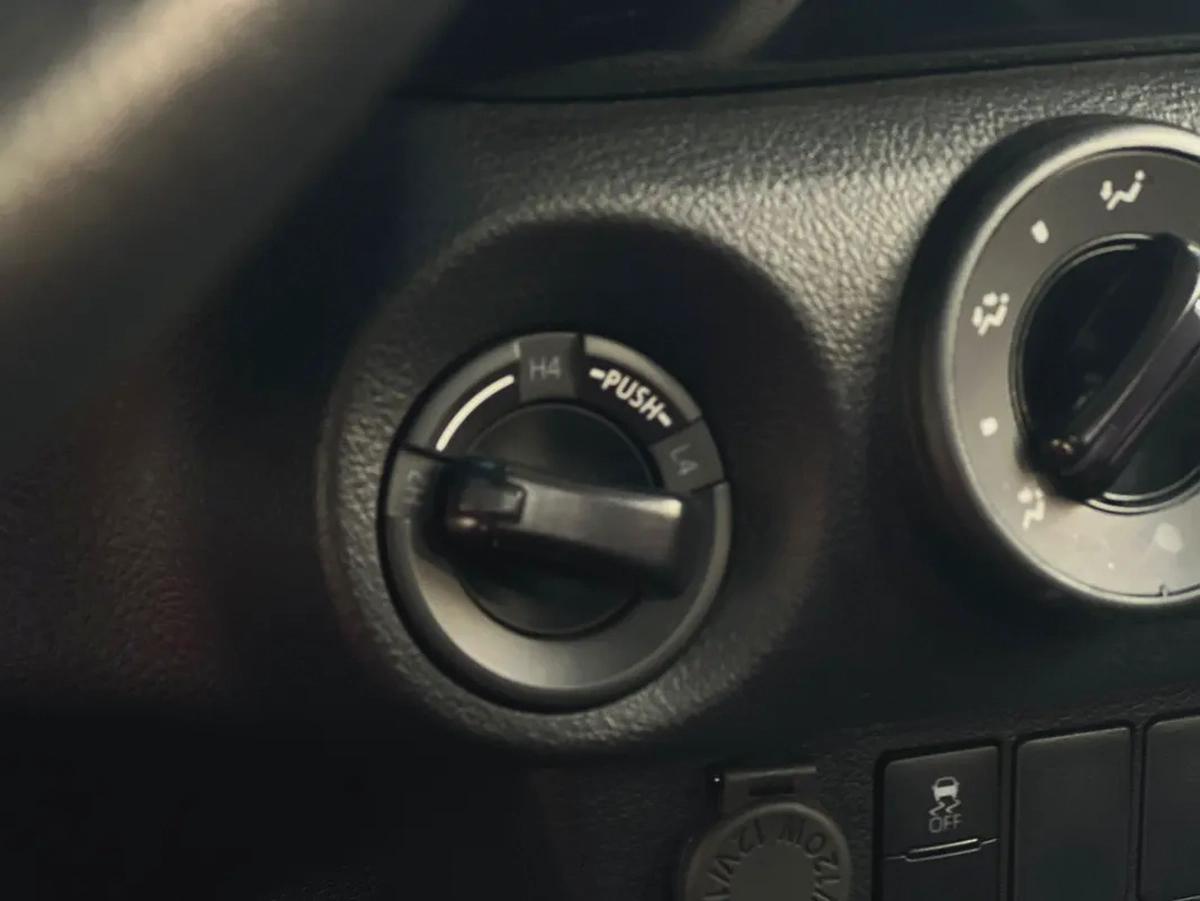 2024 | Toyota Hilux | Full Automatic | 4X4 | Diesel | Ref#873-14-14
