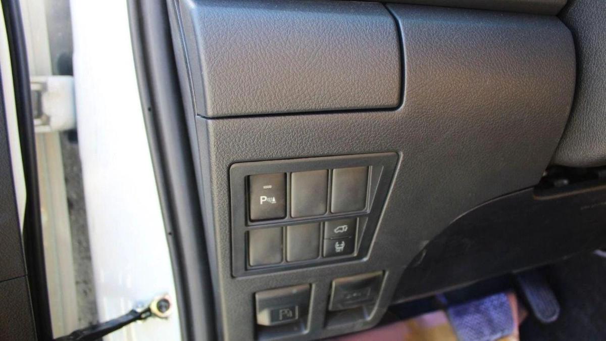 Toyota Fortuner TOYOTA FORTUNER 2.4L mid option AT-16-16