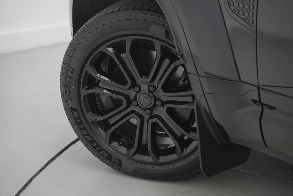 2026 LAND ROVER DEFENDER OCTA BLACK EDITION WITH WARRANTY AND SERVICE CONTRACT-18-18