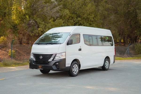 High-Roof 13-Seater Passenger Van | Automatic | GCC Specs | Ref#N75900