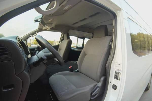 High-Roof 13-Seater Passenger Van | Automatic | GCC Specs | Ref#N75900