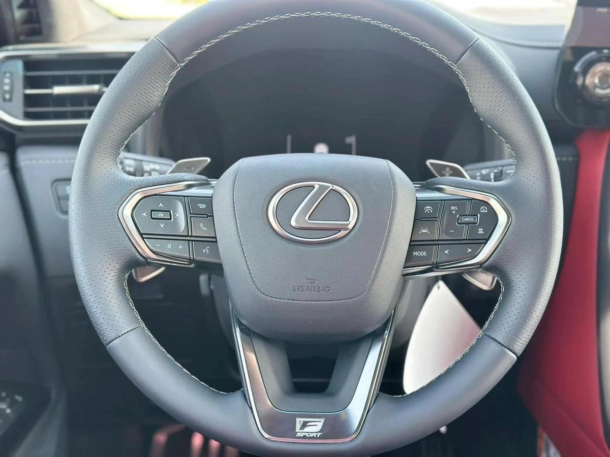 Lexus LX600 F Sport Launch Edition 3.5L-4-4