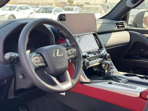 Lexus LX600 F Sport Launch Edition 3.5L