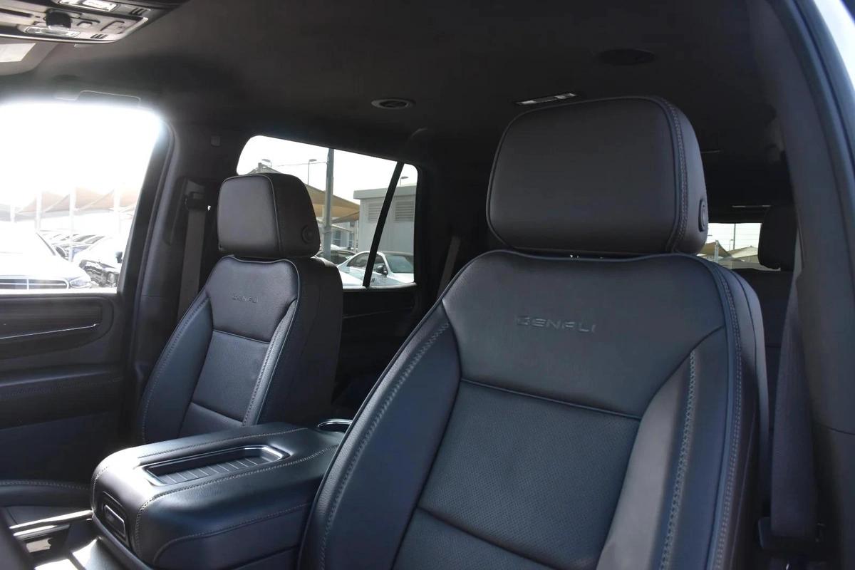 GMC YUKON DENALI 4WD 2023 | WHITE-12-12