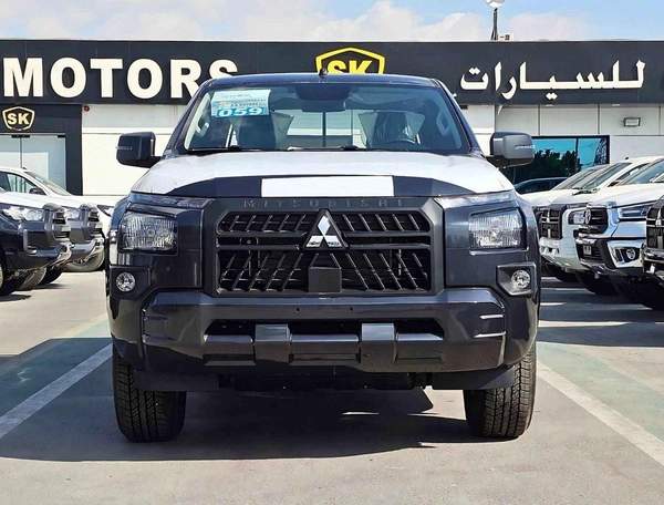 Mitsubishi L200 GLX 2.4L PETROL / M/T / SIDE STICKER / 4WD / CODE # 68099