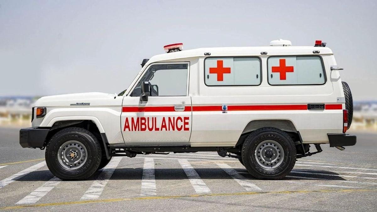 Toyota Land Cruiser 70 LC78 AMBULANCE 4.2D MT-5-5