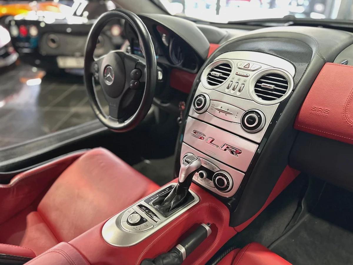 Mercedes -Benz SLR, Full Service History From Abudhabi Dealer, Amazing specs, must see to believe-2-2