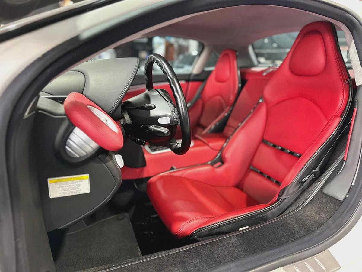 Mercedes -Benz SLR, Full Service History From Abudhabi Dealer, Amazing specs, must see to believe-4-4