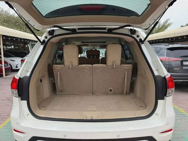 NISSAN PATHFINDER SV