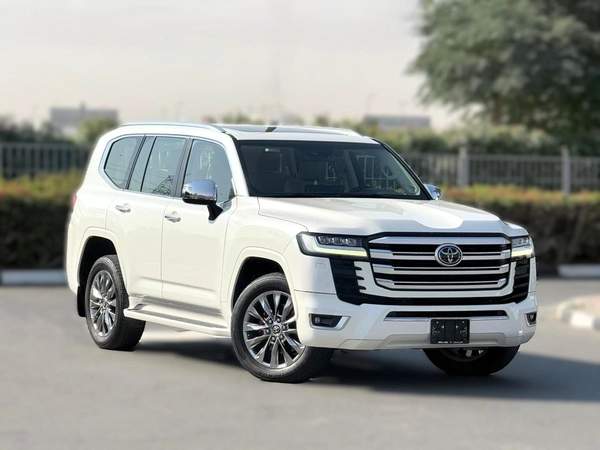 TOYOTA LAND CRUISER VX. R TWIN TURBO | GCC SPECS | YEAR: 2022 | KMS: 142,000 | FULL-SERVICE HISTORY FROM AL FUTTAIM