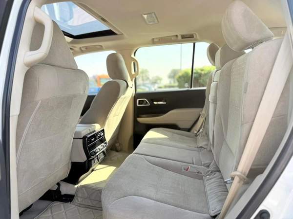 TOYOTA LAND CRUISER VX. R TWIN TURBO | GCC SPECS | YEAR: 2022 | KMS: 142,000 | FULL-SERVICE HISTORY FROM AL FUTTAIM