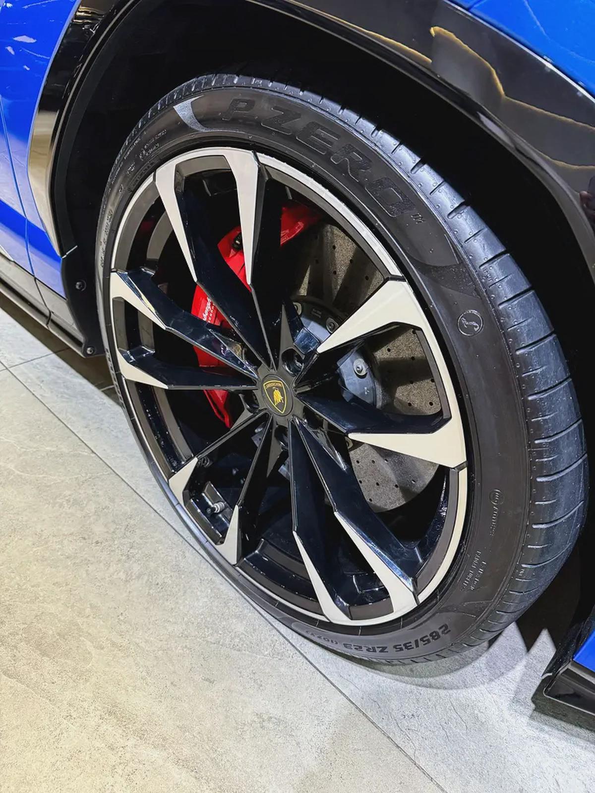 2020 LAMBORGHINI URUS ( GCC / STILL UNDER WARRANTY )-6-6